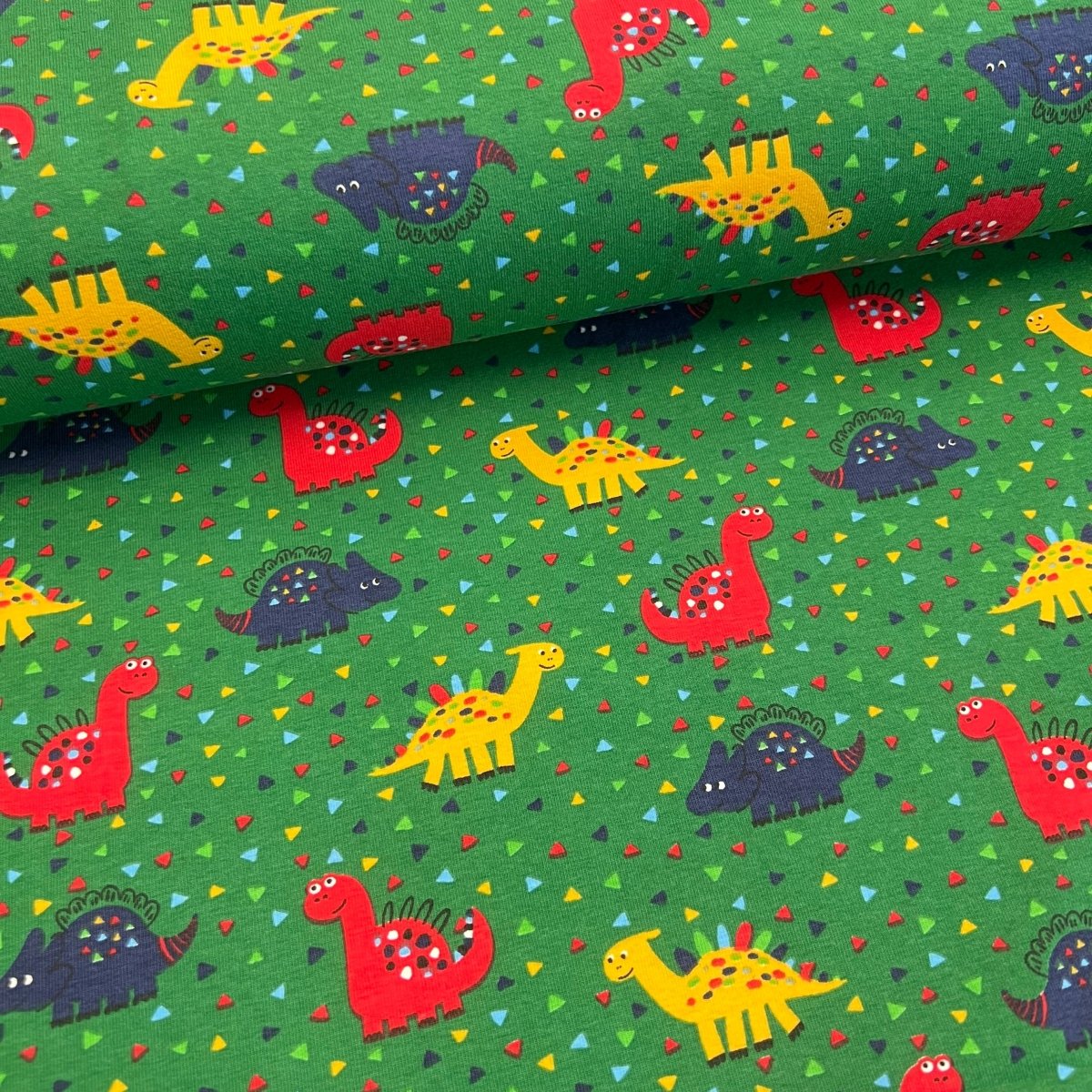 Jersey bunte Dinos - Motiv - in - von - StoffRoyal. - SKU: - Jersey - bunte - Dinos